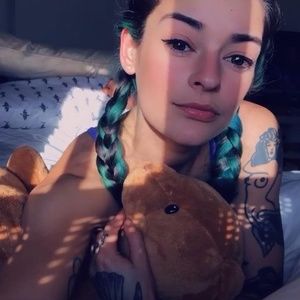 Meet your Posher, Joelle